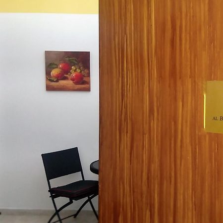 Al Cortile Di Maqueda Apartment Palermo Bagian luar foto