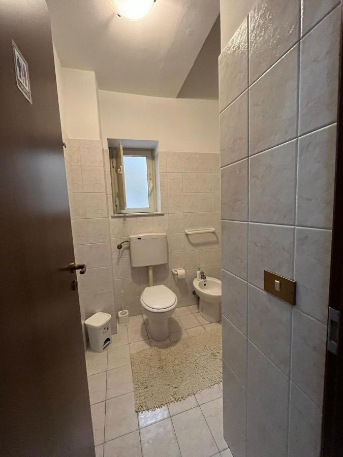 Al Cortile Di Maqueda Apartment Palermo Bagian luar foto