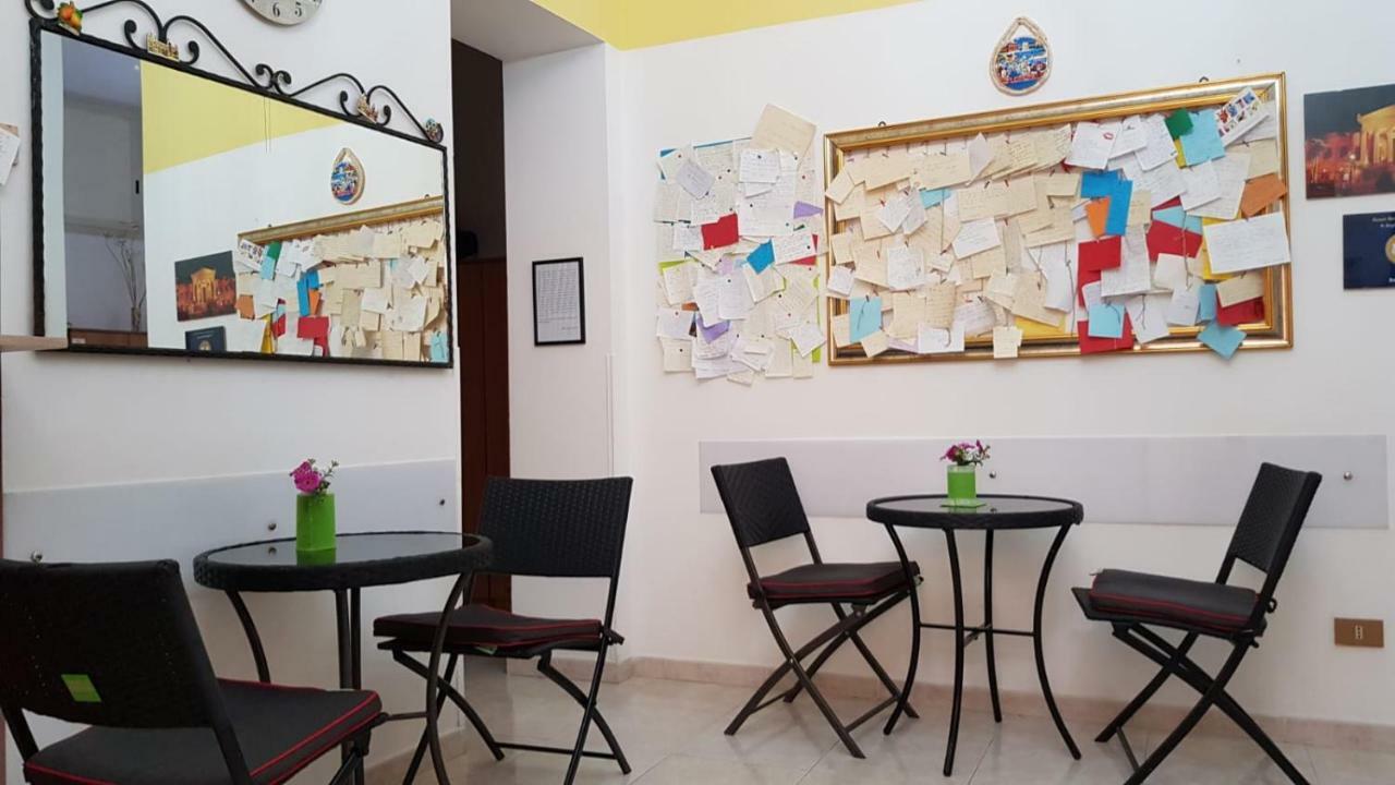 Al Cortile Di Maqueda Apartment Palermo Bagian luar foto